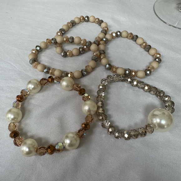 Set of 5 vintage stretch bead bracelets - Picture 1 of 5